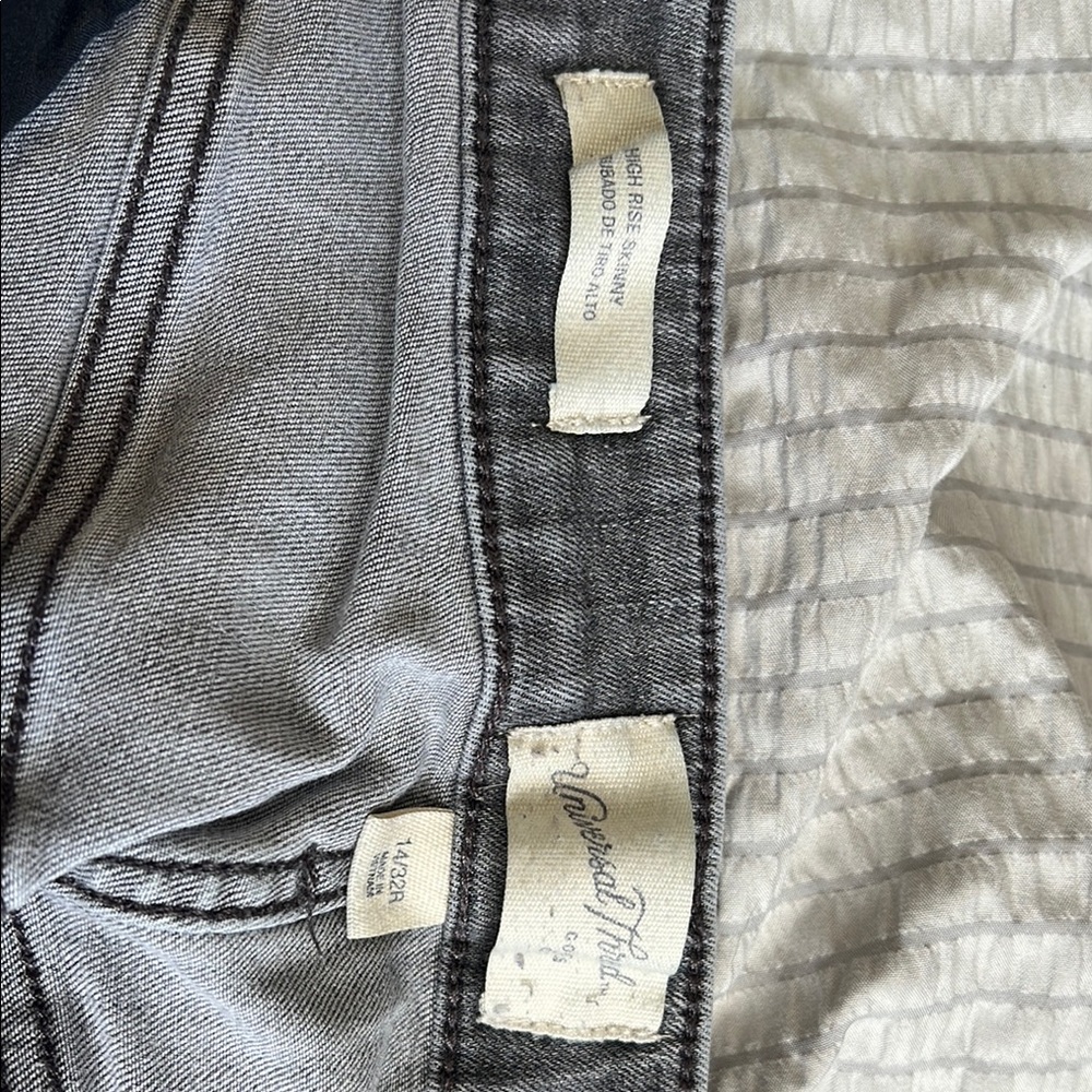 Universal Thread Women's Size 14 Gray Denim Skinny Pants - Picture 4 of 5